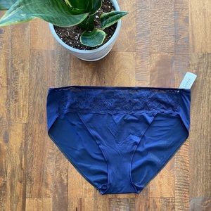 NWT Soma Vanishing Edge Microfiber Lace Hipster